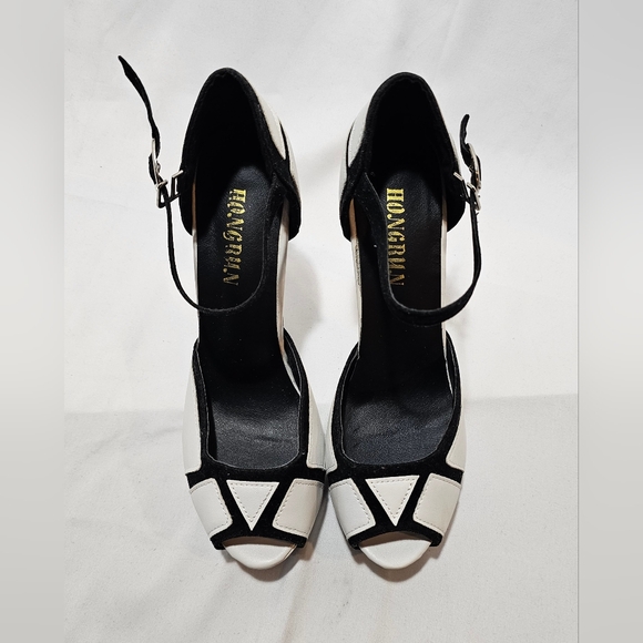 Women's Stiletto Shoes - Picture 3 of 5